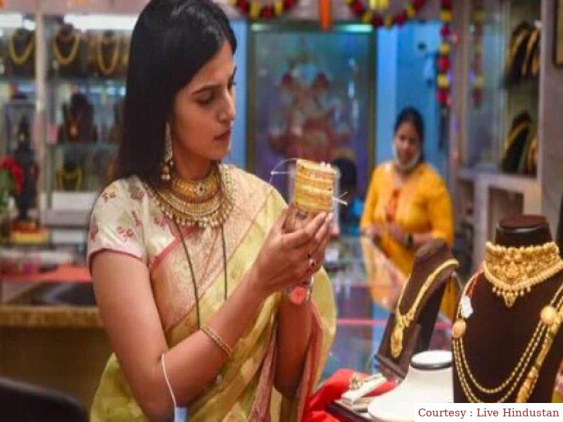 जानिए इस शादियों के सीजन में सोने चांदी के दाम कितने हुए।