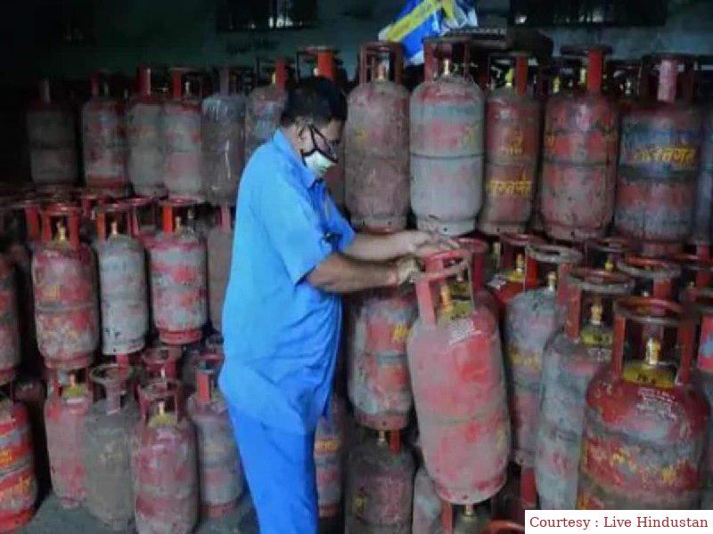 LPG cylinder prices decreased in the new year, know how much cheaper.