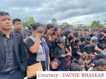 Major clashes in Manipur, Maetai women injured while entering the cookie area.