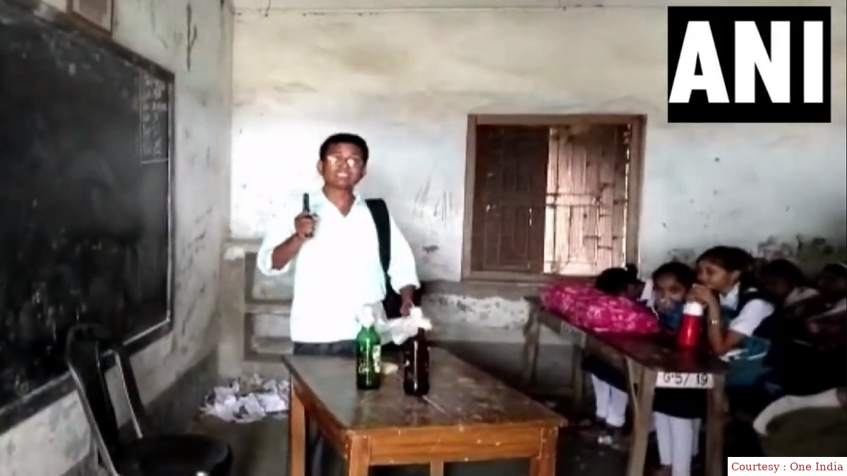 Man in West Bengal threatens to make classroom with children hostage