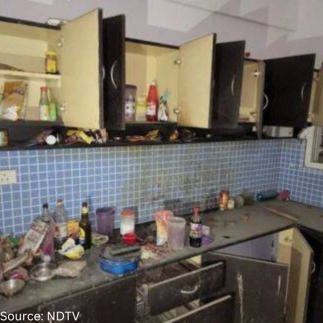 Man shared some photos of a flat left behind by the bachelor staying in Bengaluru