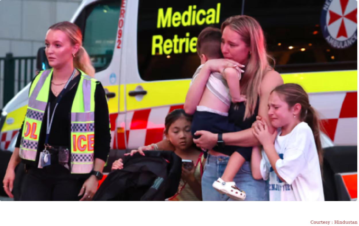 Many people attacked many people at Sydney Shopping Center, 1 suspect was killed by police