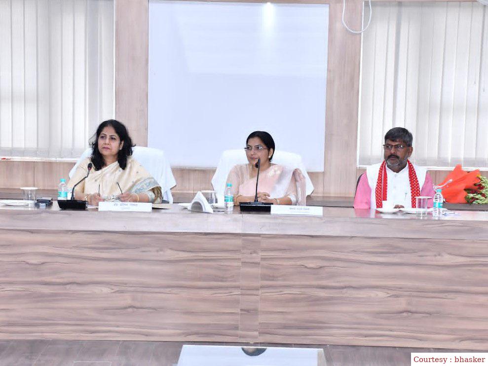 Meeting of Minister of State for Higher Education in connection with NEP-2020, assurance of solving problems.