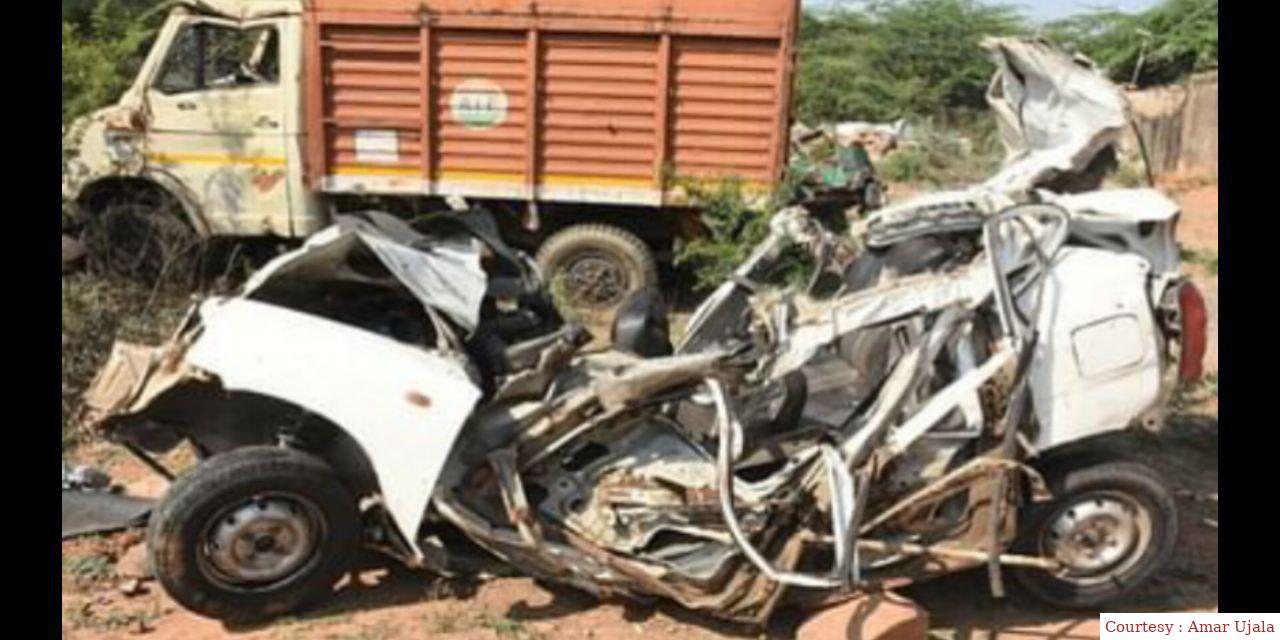 Painful death of youths in road accident.