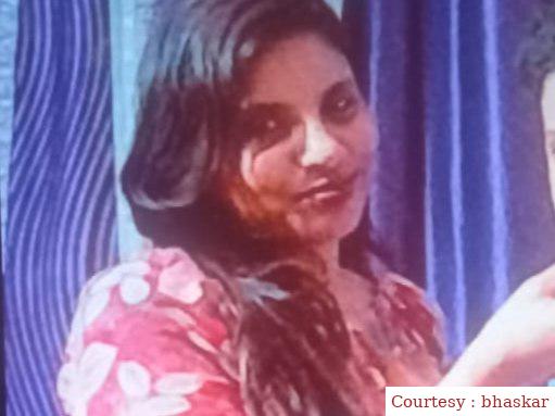 Pakistans woman reached Pakistan to meet her husband and meet her lover.