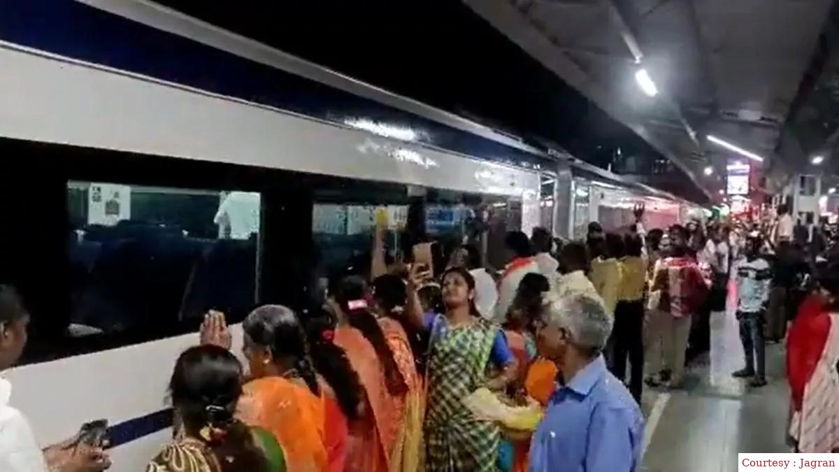 वन्दे भारत ट्रेन का भव्य स्वागत।