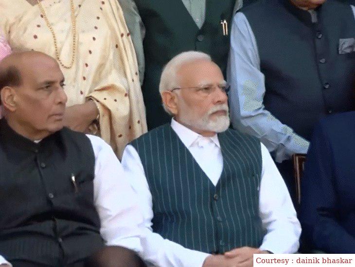 सभी सांसदों का पुरानी संसद में हुआ फोटो सेशन, बीजेपी सांसद नरहरि अमीन नहीं हुए शामिल।