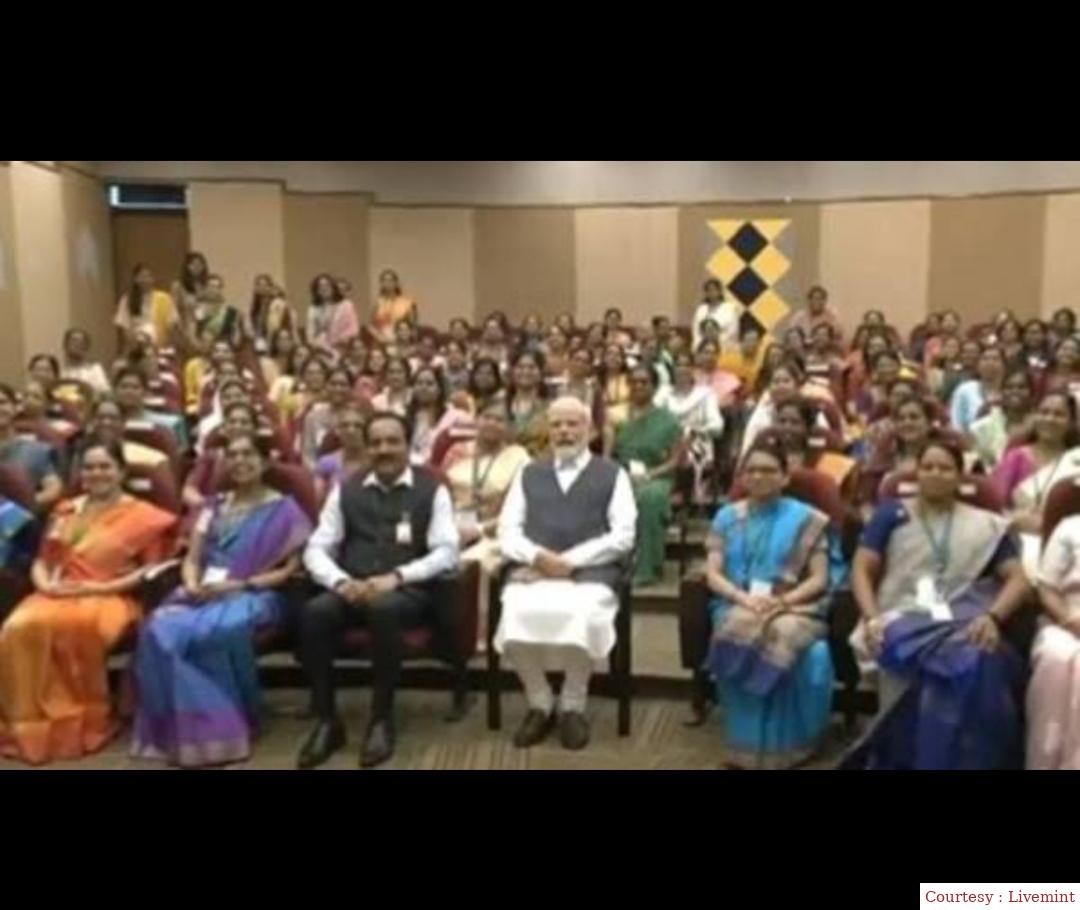 PM Narendra Modi became emotional by meeting Chandrayaan-3 scientists