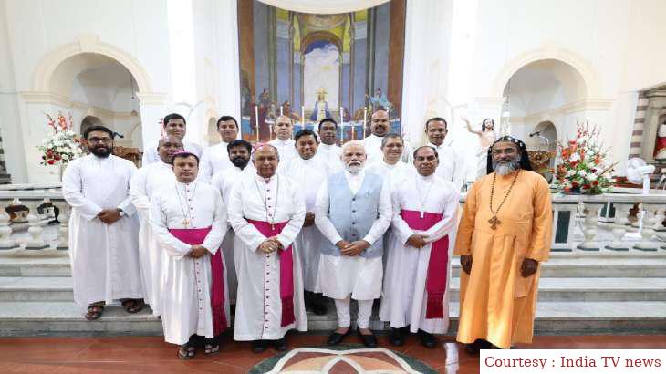 Prime Minister Modi traveled to Delhi in Sacred Heart Cathedral on the occasion of Easter