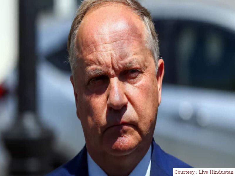 Putin released the former mayor jailed on charges of bribery before the end of the sentence.