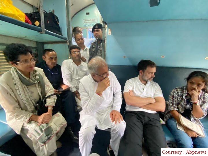 ट्रेन में 117 किमी का सफर कर राहुल गांधी पहुंचे रायपुर