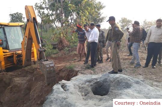 Rescue of a child falling in borewell in Alirajpur after 3 hours