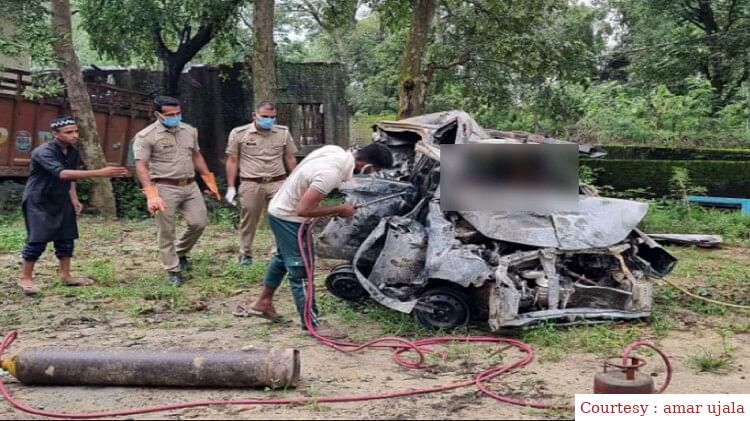 सहारनपुर: कार में आग लगने से झुलस कर चार लोगों की मौत।