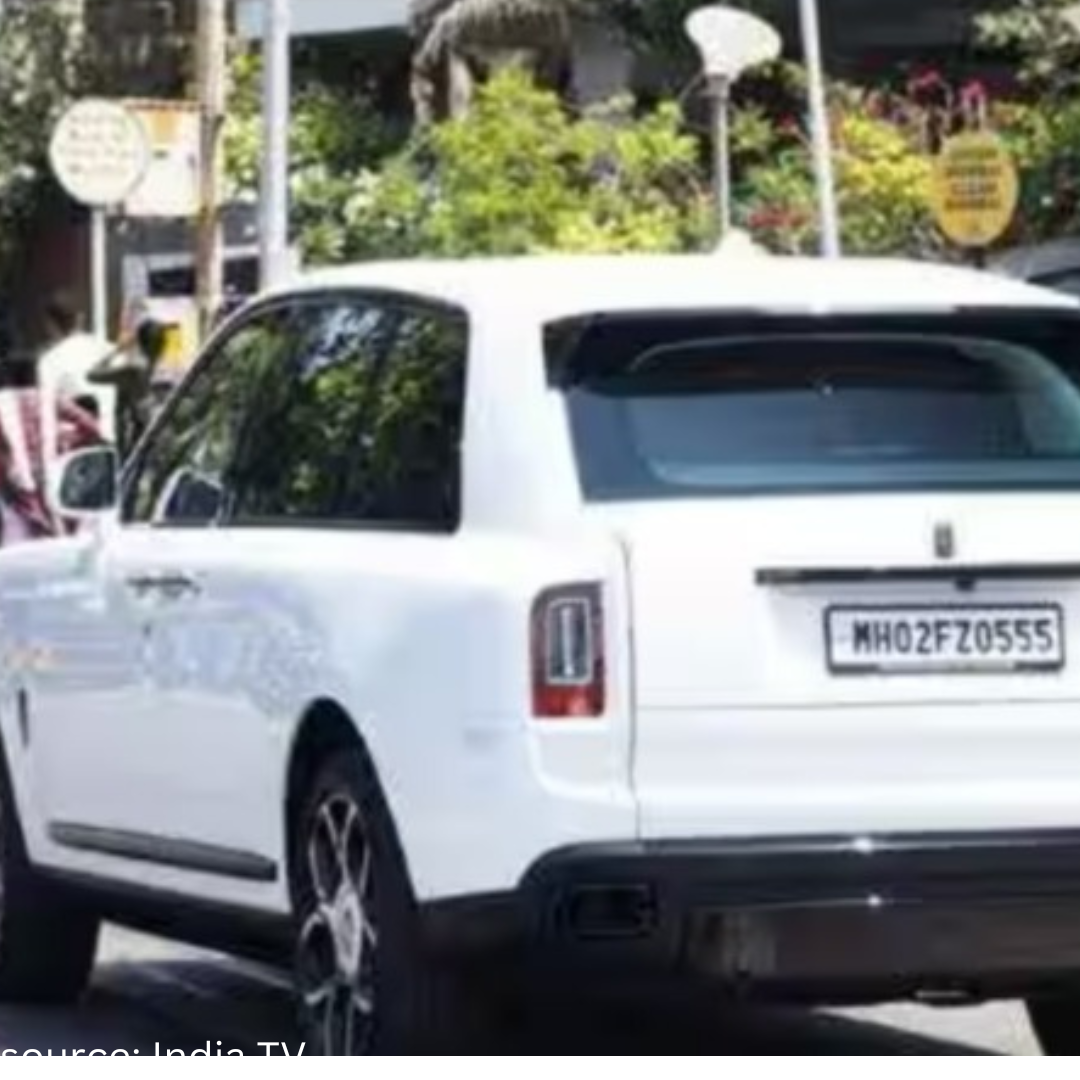 Shah Rukh Khan bought a Swanky Rolls-Royce Cullinan Black Badge