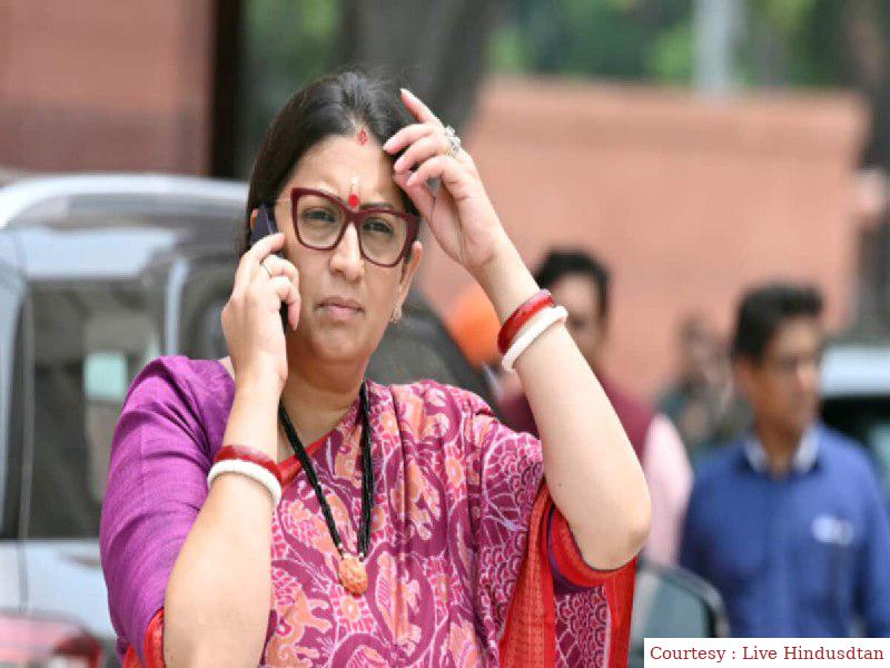 मासिक धर्म स्वच्छता को लेकर संसद में उठे सवाल से भड़क उठी स्मृति ईरानी।