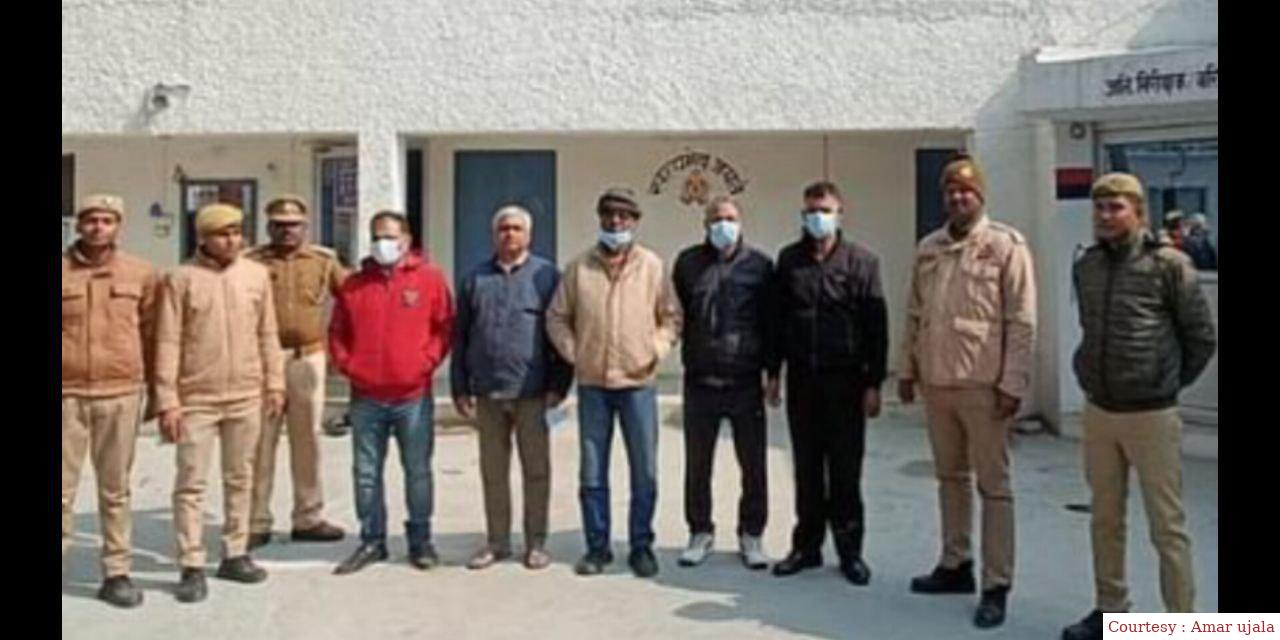 हिंदू धर्म को आहत करने वालों पर कार्रवाई।