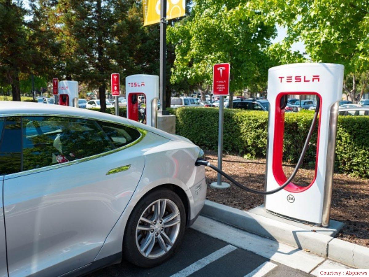 Tesla to buy auto parts worth ₹ 15.76 thousand crore from India