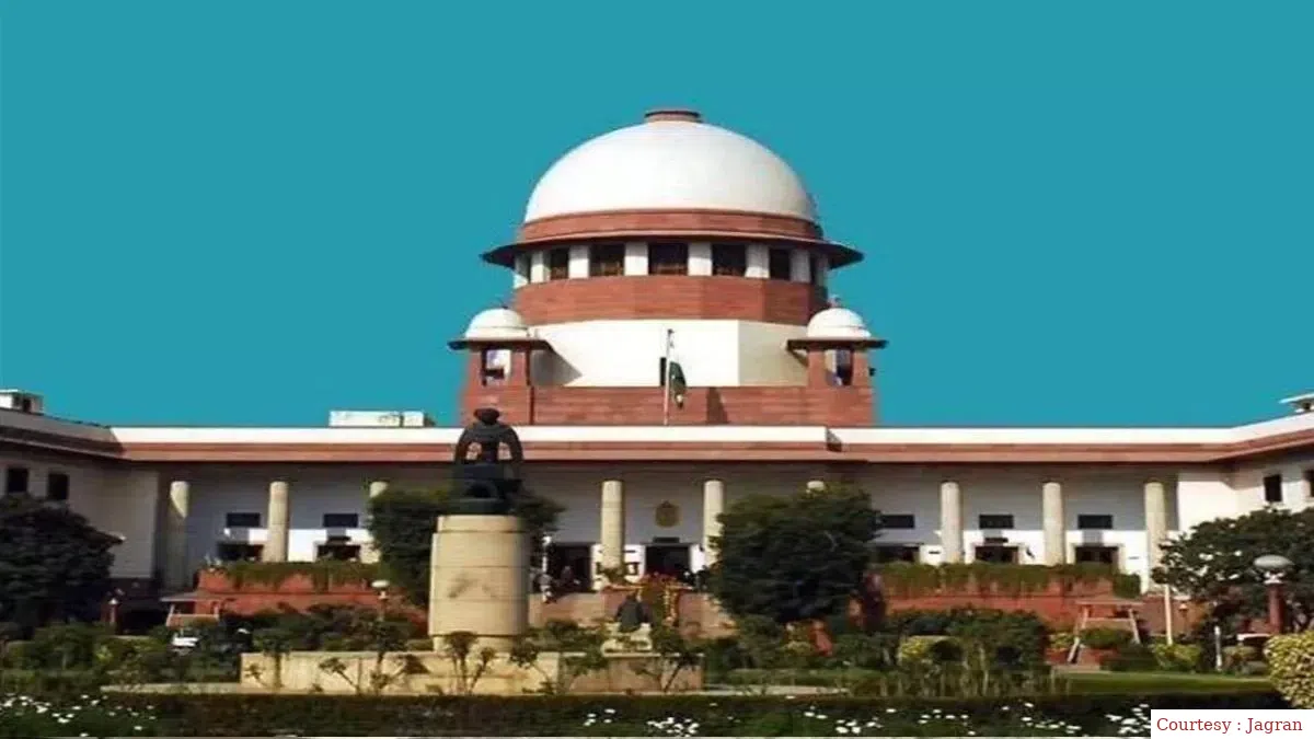The Constitution Bench of the Supreme Court will hear the petitions against the end of Article 370