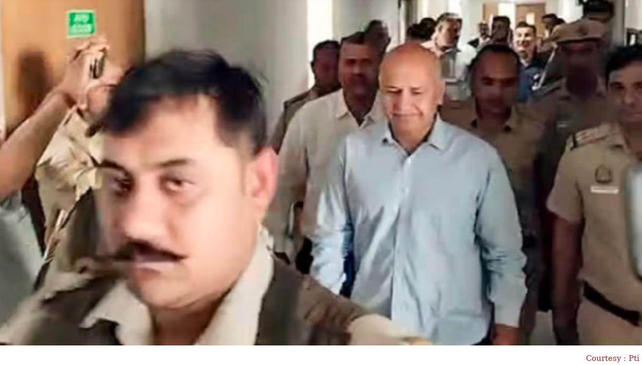 कोर्ट ने मनीष सिसौदिया की हिरासत 18 अप्रैल तक बढ़ाई