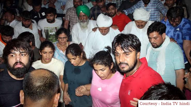 पहलवानों का इंडिया गेट पर आमरण अनशन।
