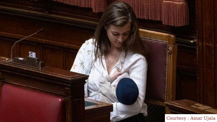 The Italian MP made the baby breastfeeding in Parliament.
