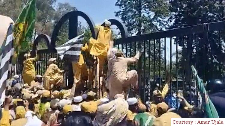 सेना के हाथ में हो सकती है पाकिस्तान की सत्ता।