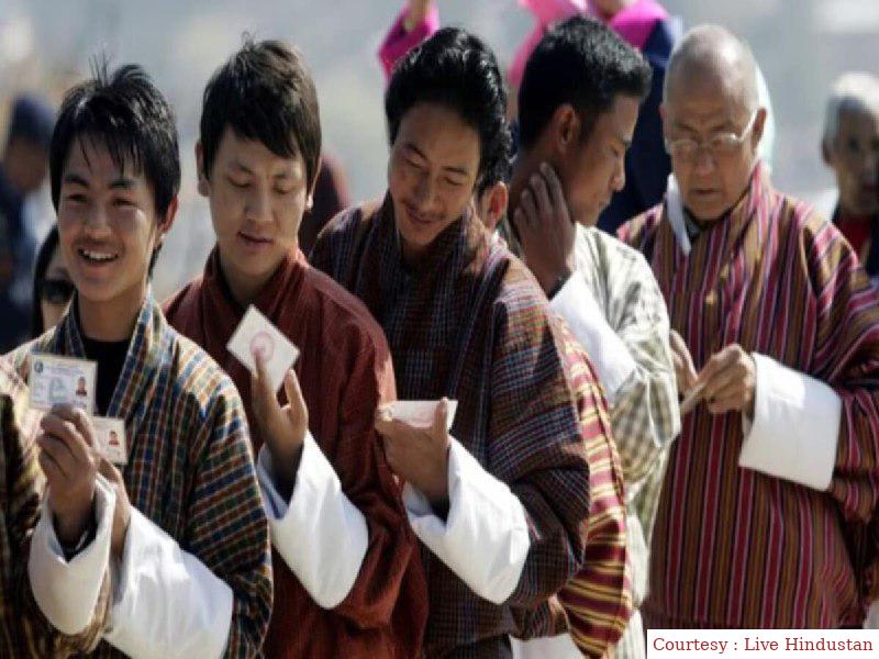 The pro -India Peoples Democratic Party won the first round in Bhutans National Assembly election.