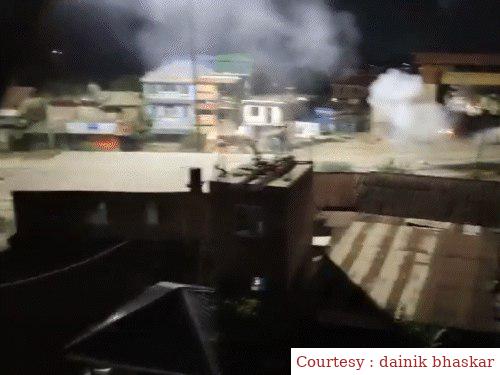 The protesters tried to attack Manipur CMs house in protest against the murder of students.