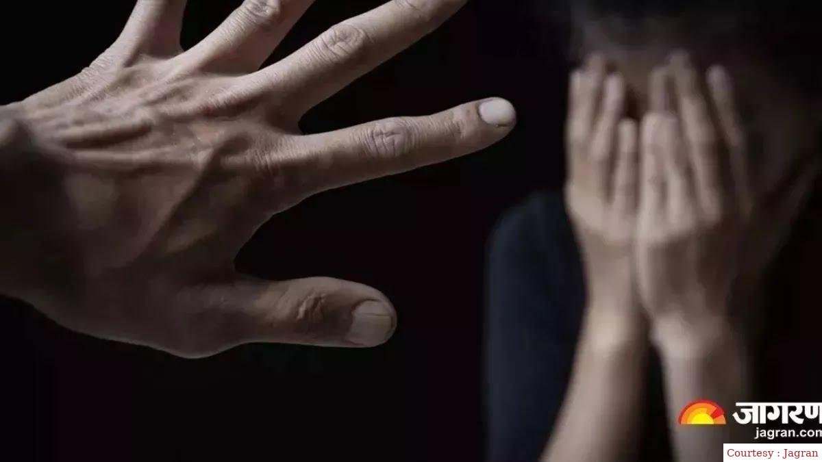 142 नाबालिक लड़कियों का बयान- प्रिंसिपल ने की छेड़छाड़।