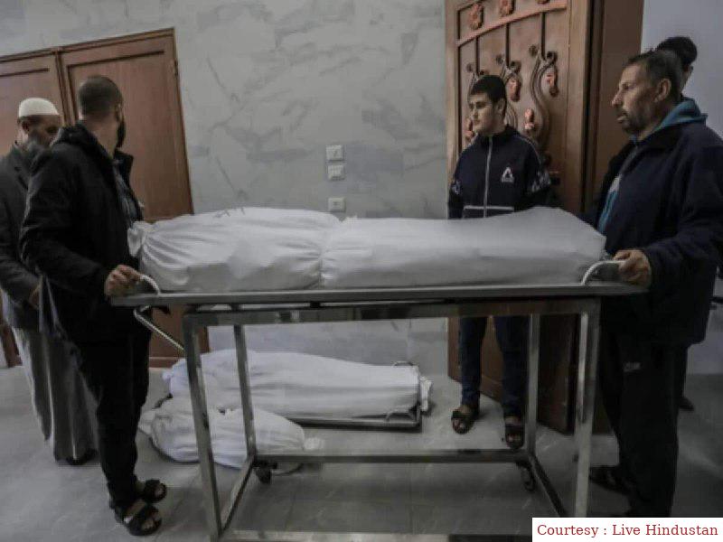 The thieves of human organs are being dug by digging the tomb with the corpses of Palestinians.