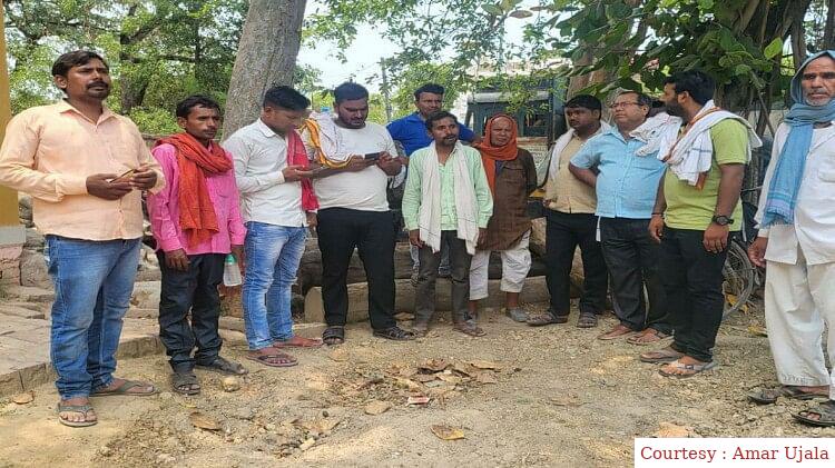 The wife strangled her husbands life with a dupatta.