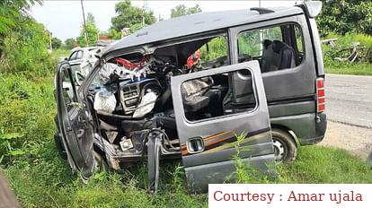 Truck-ICO van collision in Bulandshahr, 4 killed, 1 injured.