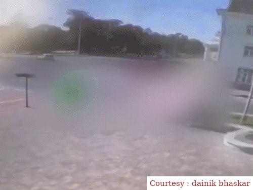 यूक्रेन : चर्च जा रहे लोगों पर मिसाइल अटैक, 90 घायल, 9 की मौत।