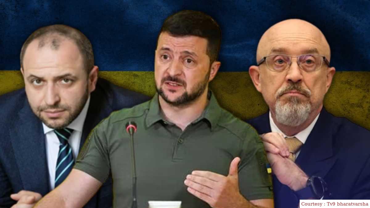 जंग के बीच यूक्रेन ने रक्षा मंत्री को हटाया