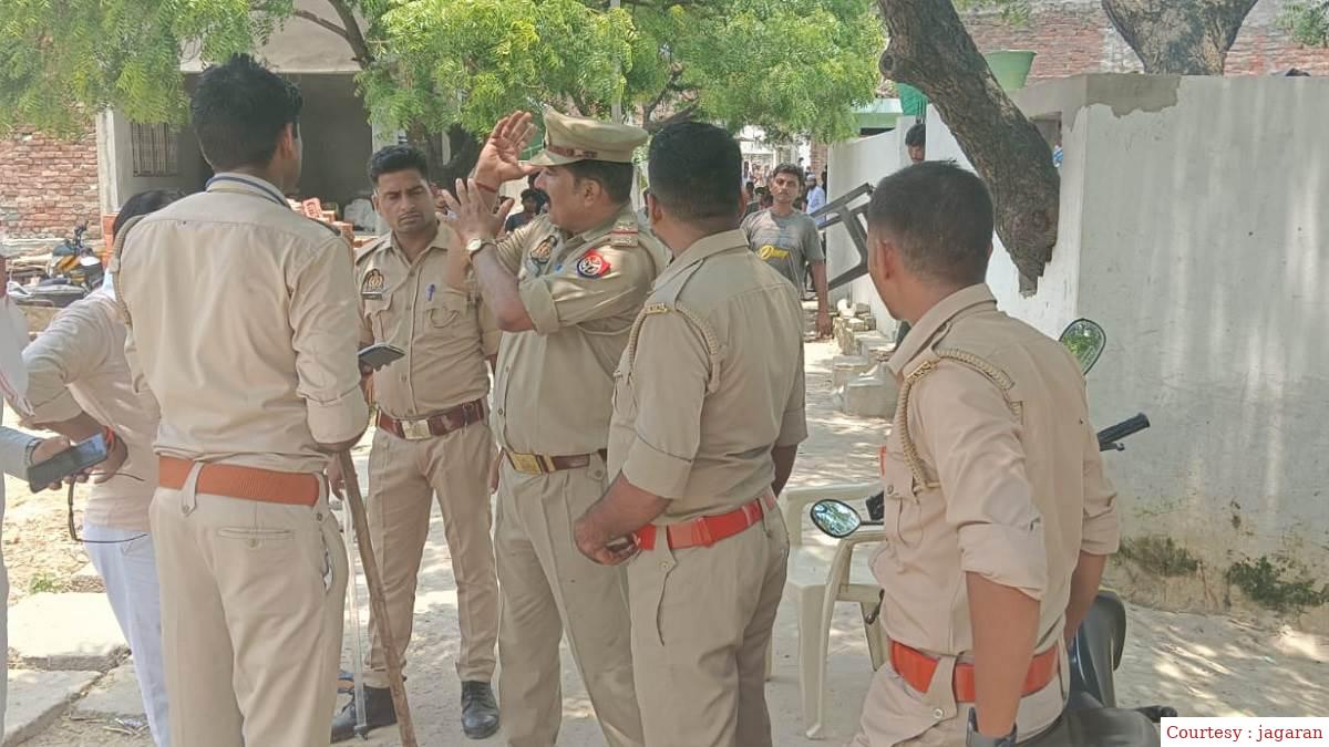 यूपी : बाराबंकी में बहन का कटा सिर लेकर थाने गया युवक।