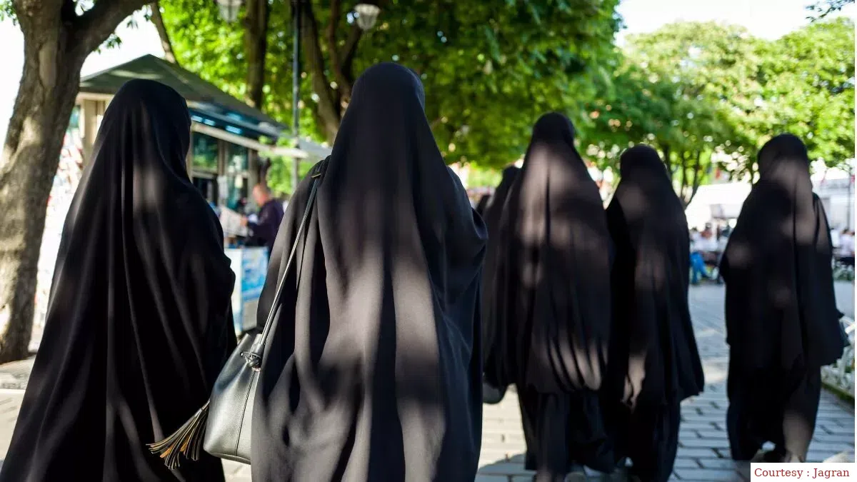Uproar between successors and students on entry into college wearing a burqa