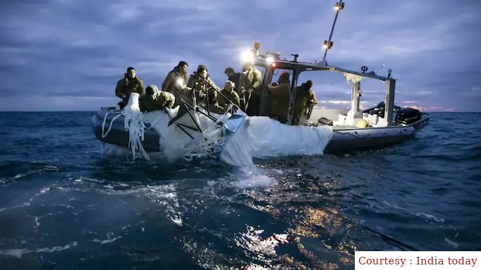 US navy begins search for shot Chinese spy balloon