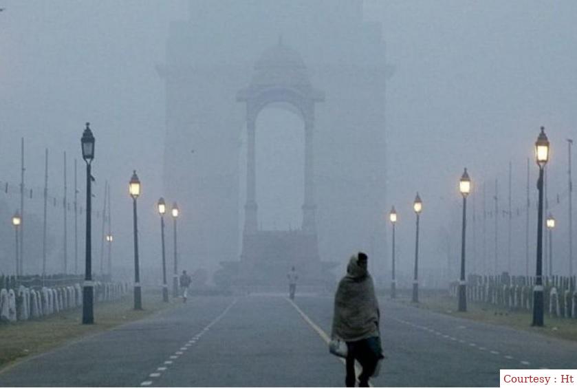 Winter Chill Grips Delhi: Mercury Dips to 6°C