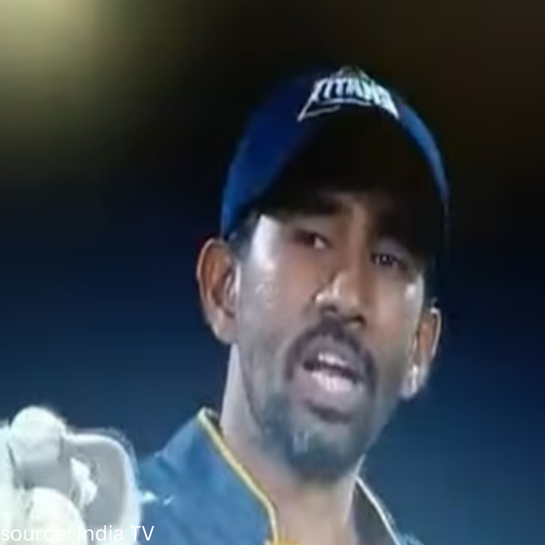 Wriddhiman Saha was stunned as David Warner survived despite the ball hitting the stumps 