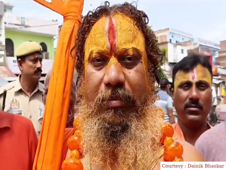 अयोध्या : स्वामी प्रसाद मौर्या पार्टी के गद्दार है — जगदगुरू परमहंसाचार्य।