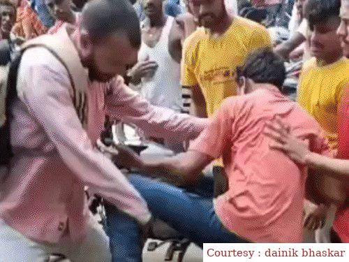 सिवान:मास्टर चाबी से लॉक खोल बाइक चोरी करने वाले चोर की पिटाई।