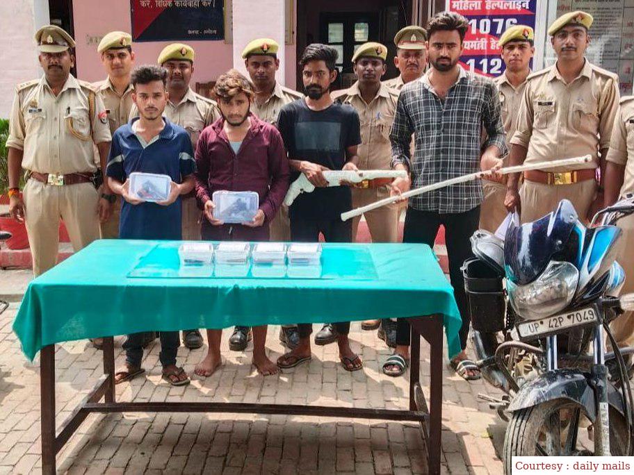अयोध्या में डकैती की प्लानिंग करने वाले चार डकैत गिरफ्तार।