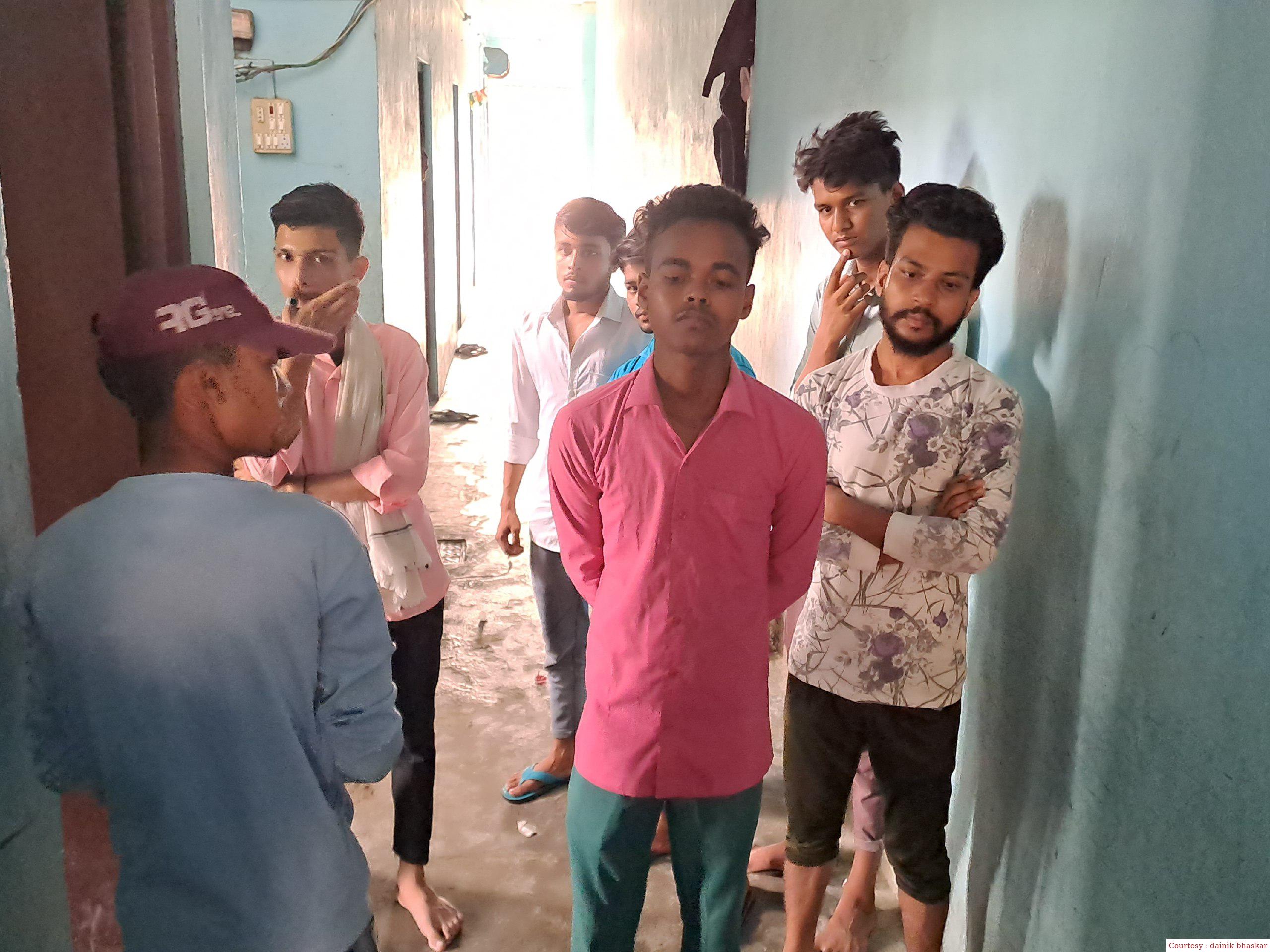 गोपालगंज : किराए के मकान पर संदिग्ध ट्रेनिंग सेंटर, 9 युवक पुलिस के हिरासत में।