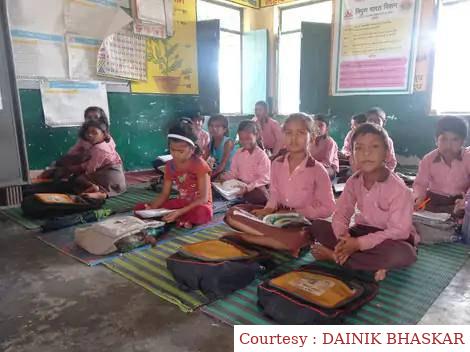 शिक्षा विभाग की लापरवाही, सरकारी स्कूलों में 314 में से 123 शिक्षक लगाते हैं हाजिरी।