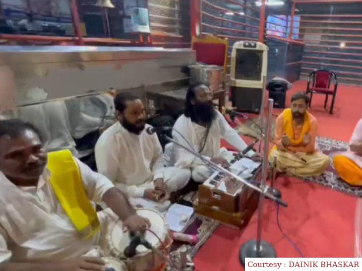 रामलला के दरबार राम की संगीतमय प्रस्तुति से गूंज उठा।