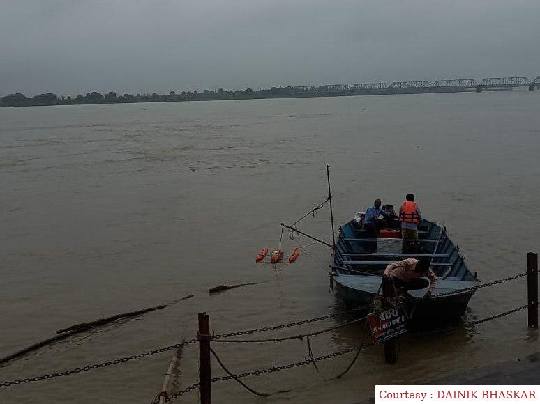 खतरे के निशान से 25 सेमी ऊपर पहुंची सरयू नदी, 70 गांवों में अलर्ट जारी।