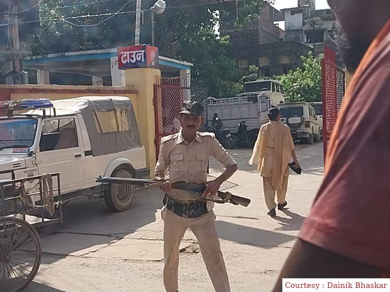 सीवान : बैंक गार्ड का रायफल छीनकर भागा नशे में धुत्त युवक।