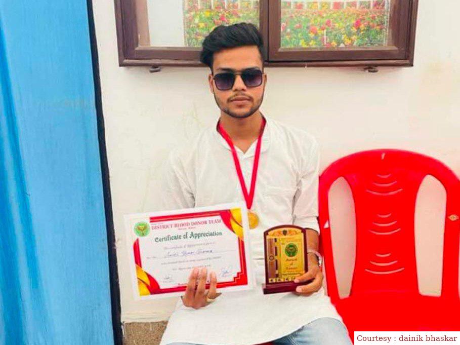 सीवान : दो बाइकों के बीच भीषण टक्कर, 3 लोगों की मौत, एक की हालत गंभीर।
