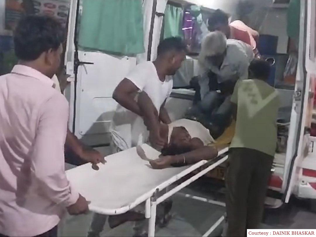 सीवान : शराब के नशे में बाइक चालक ने युवक को मारी जोरदार टक्कर, हालत गंभीर।