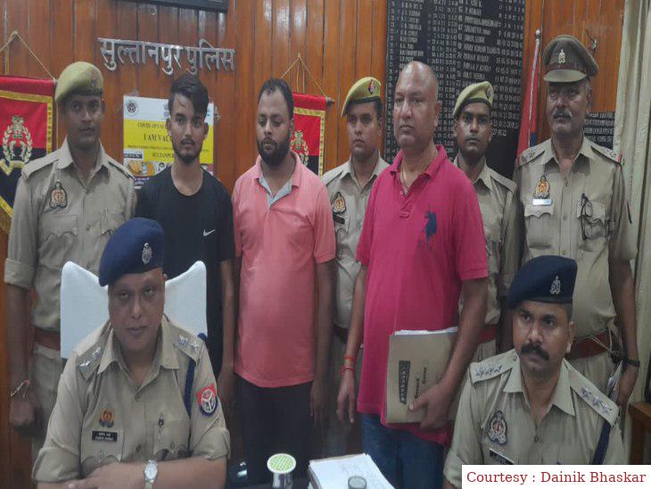 सुल्तानपुर : एटीएम व बीएनए मशीन में छेड़छाड़ कर रहे 2 आरोपियों को पुलिस ने किया गिरफ्तार।